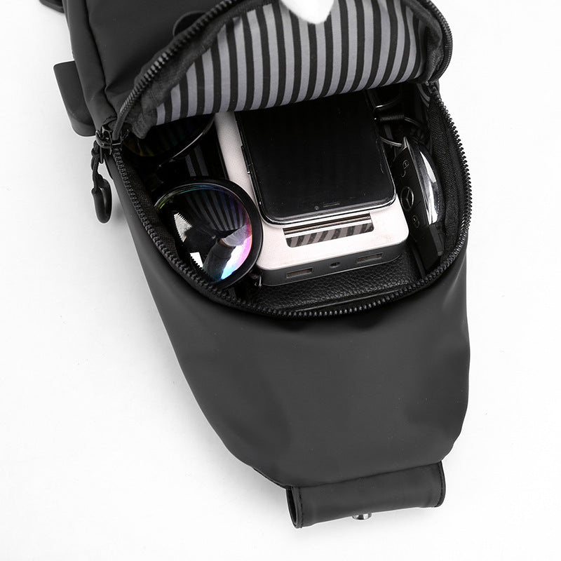 「1100-32」F23.WE跨境新款男士戶外胸包歐美潮流usb胸包運動防潑水斜挎包商務背包